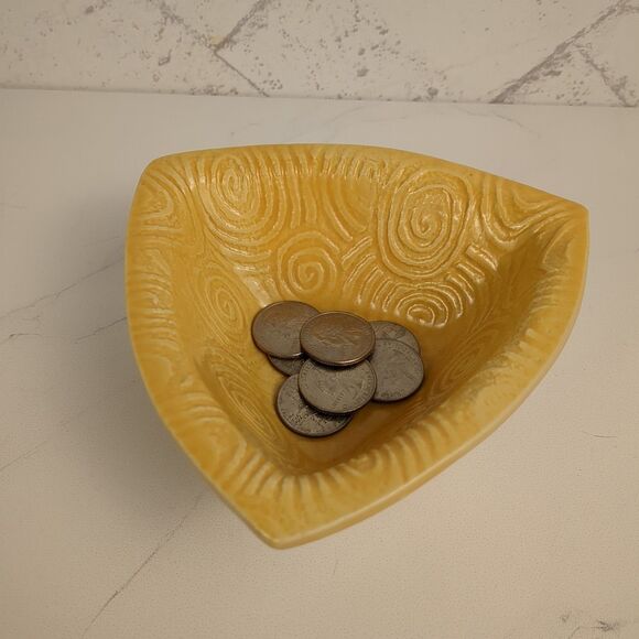 Triangle Footed Bowl Swirl Design Yellow Signed ASH 1980s Y2K Trinket Dish - Picture 4 of 6